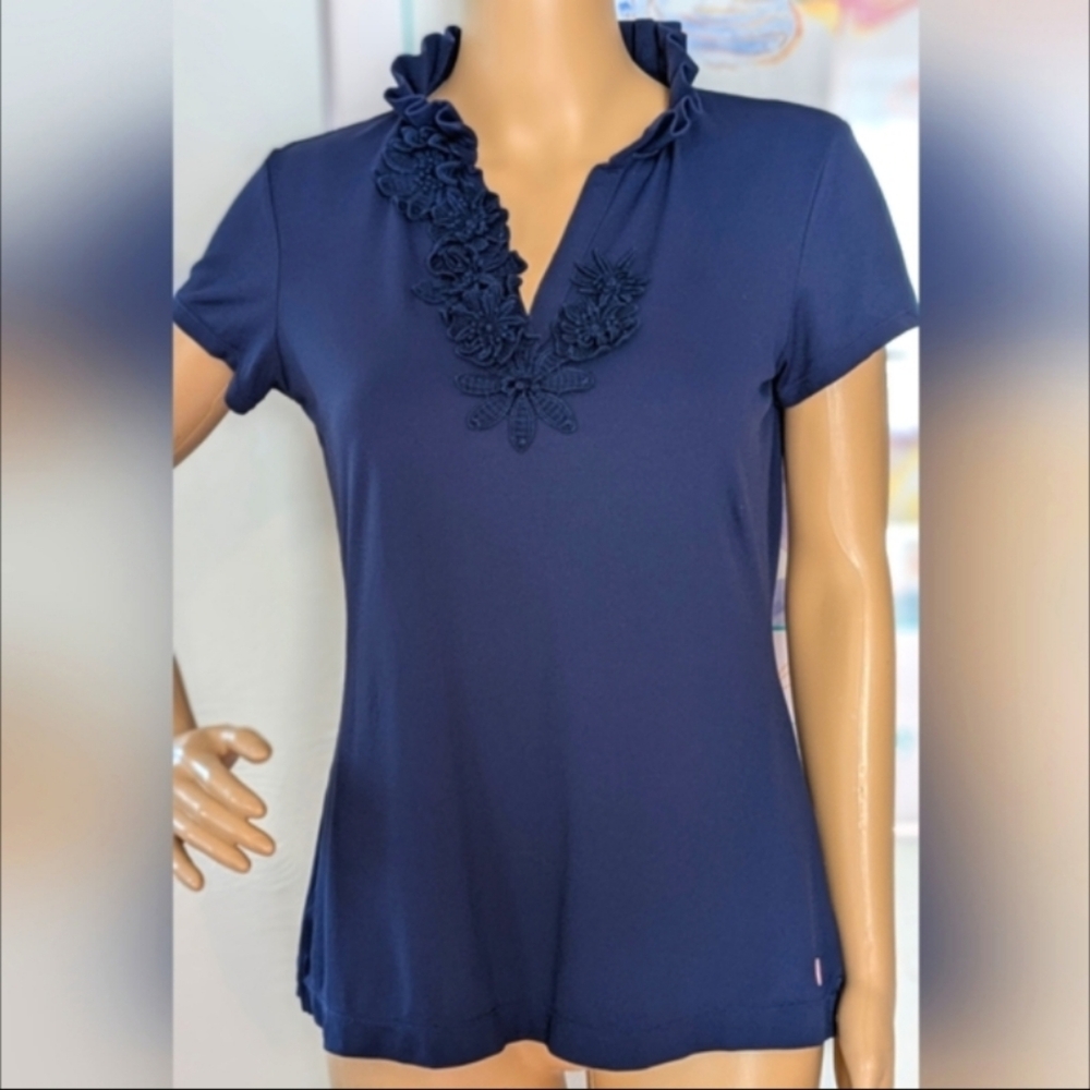 Lilly Pulitzer Luxletic Navy Blue Floral Ruffled Vneck Collar Small